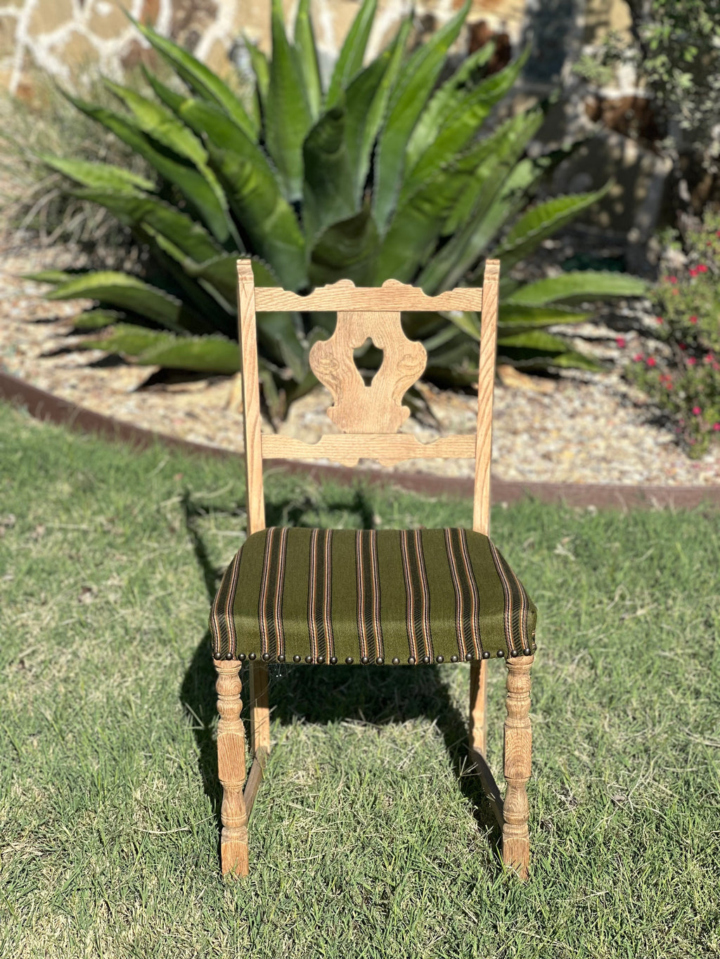 The Keyhole Oak Chair