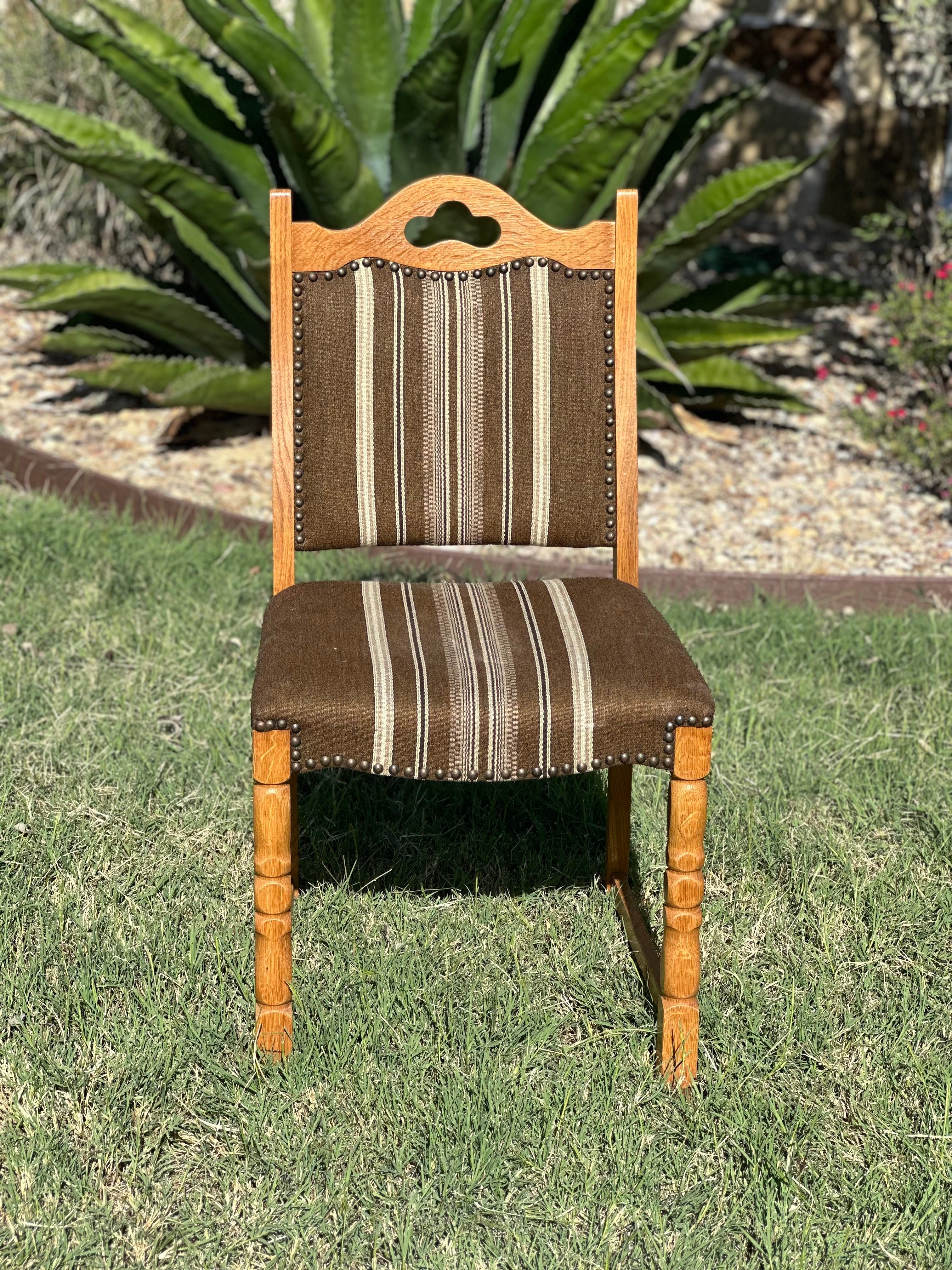 The Rustic Clover Chair